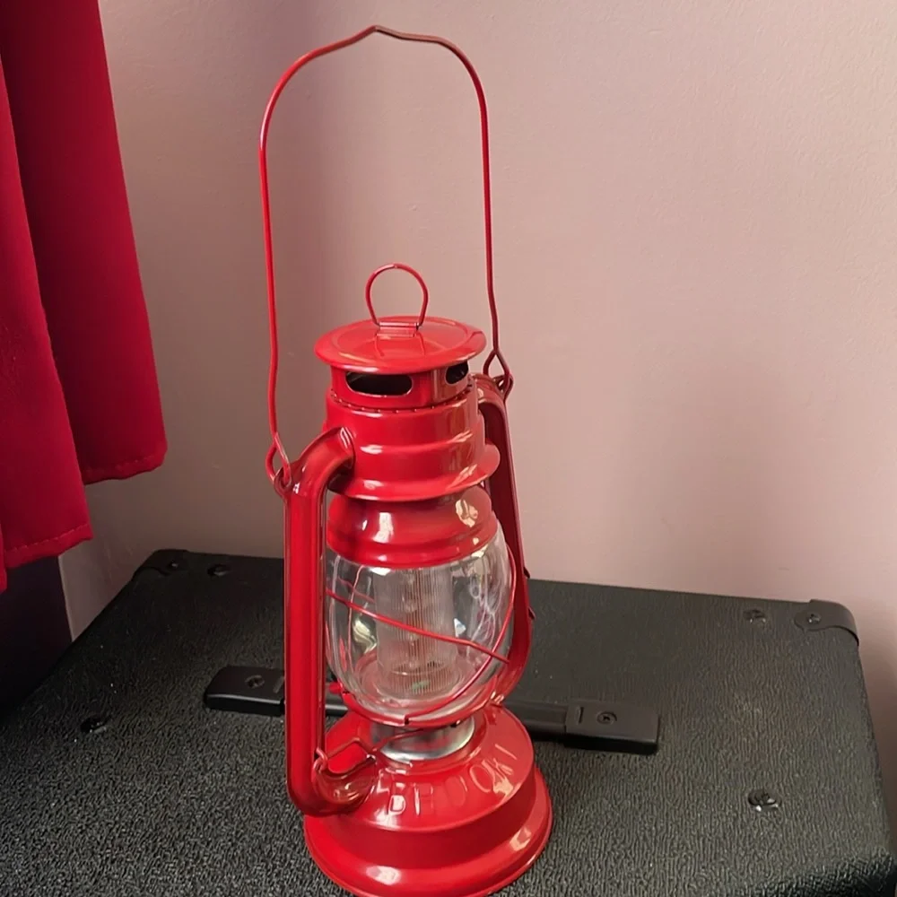 Red Olde Brooklyn Lantern
